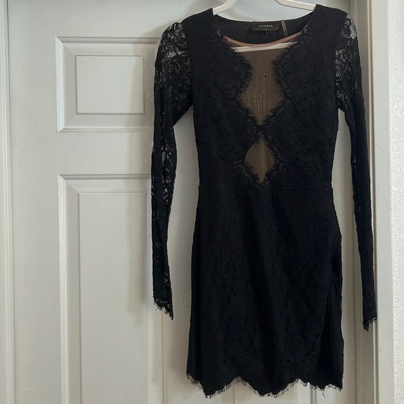 Stroria lace dress - Picture 3 of 4